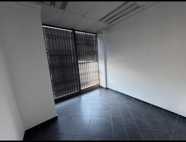 380M² WAREHOUSE TO LET IN WYNBERG